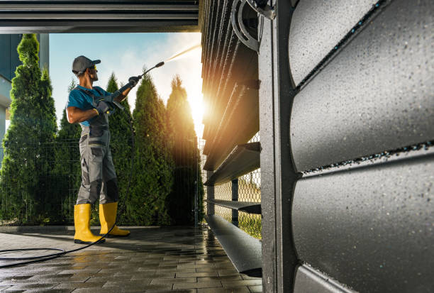 Best Driveway Pressure Washing  in Strawberry, CA